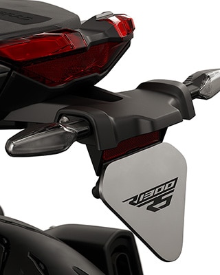 Vista traseira da R 1300 RS da BMW Motorrad